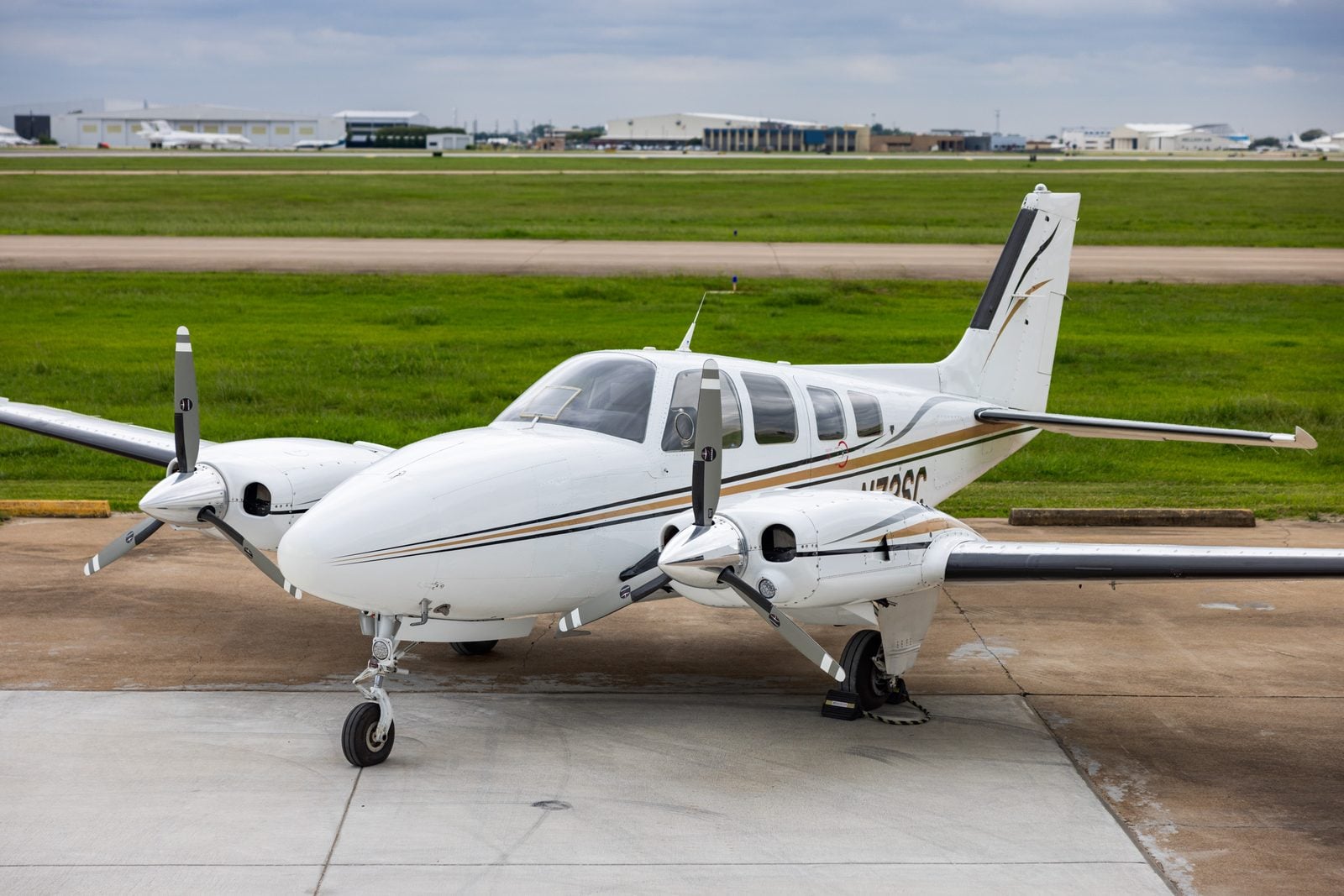 Buyer’s Guide to Beechcraft P-Baron 58: Costs & Tips